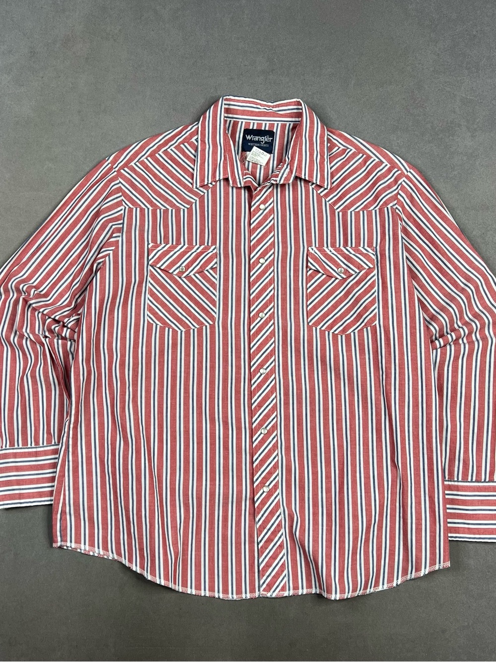 Wrangler Red and White Striped Long-Sleeve Western Shirt Cowboy Vintage